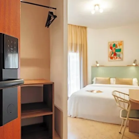 Robson - Smart Hotel 2*